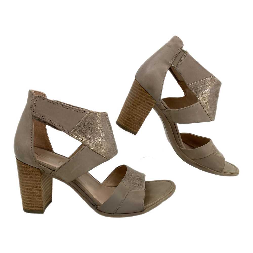 Ecco Tan Gold Block Heels | Size 38EU - Stylish & Versatile